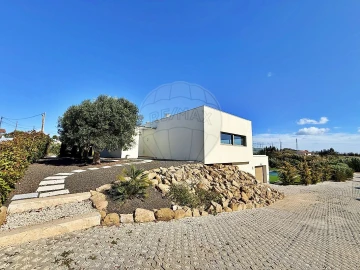 Moradia T4 para Venda em Atouguia da Baleia