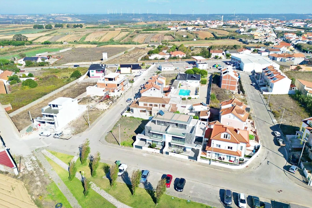 Moradia T3 para Venda em Atouguia da Baleia Foto 1