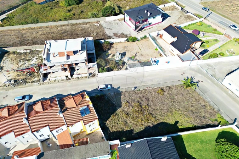 Terreno para Venda em Atouguia da Baleia