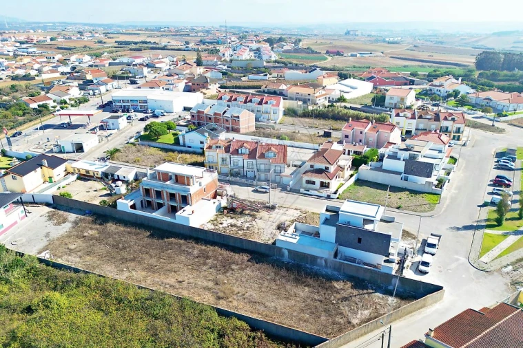 Terreno para Venda em Atouguia da Baleia Foto 2