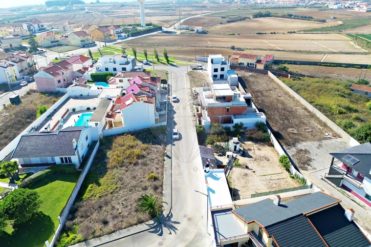 Terreno para Venda em Atouguia da Baleia Foto 3