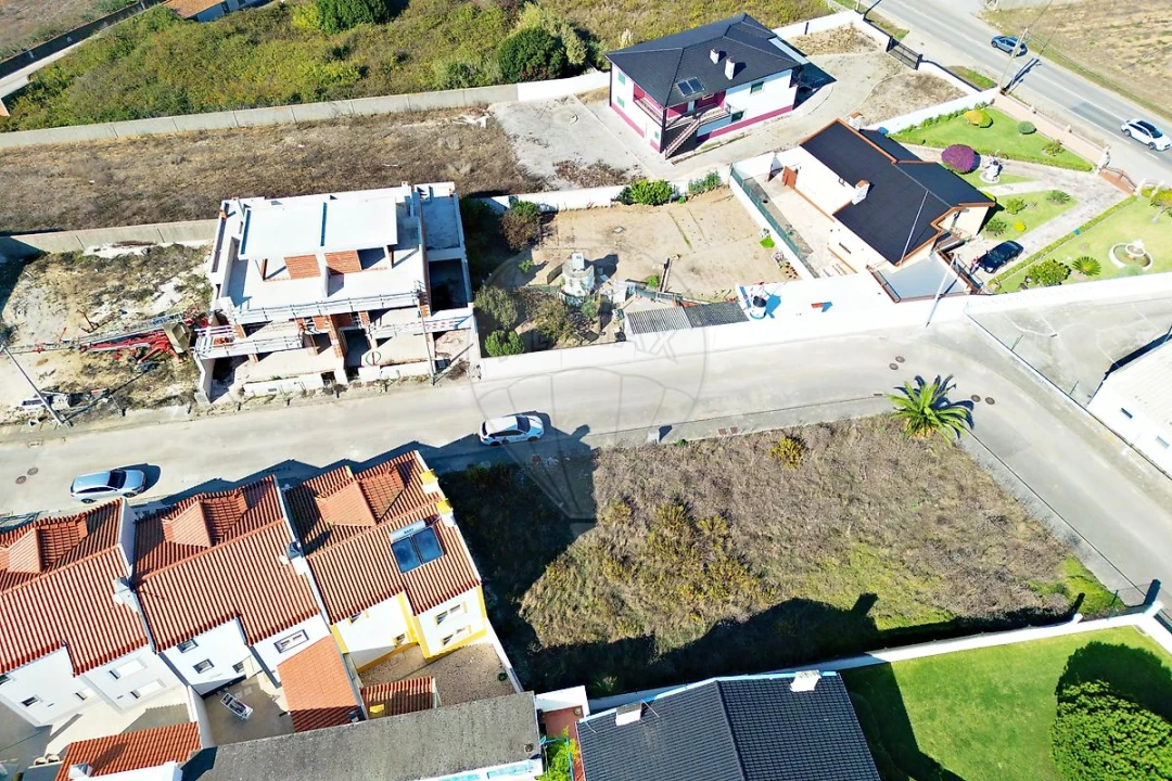 Terreno para Venda em Atouguia da Baleia Foto 1