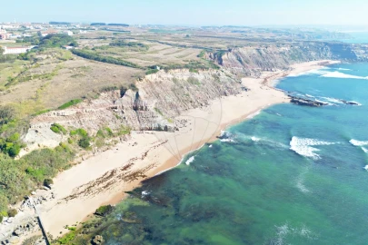 Moradia T3 para Venda em Atouguia da Baleia