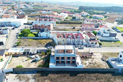 Moradia T3 para Venda em Atouguia da Baleia