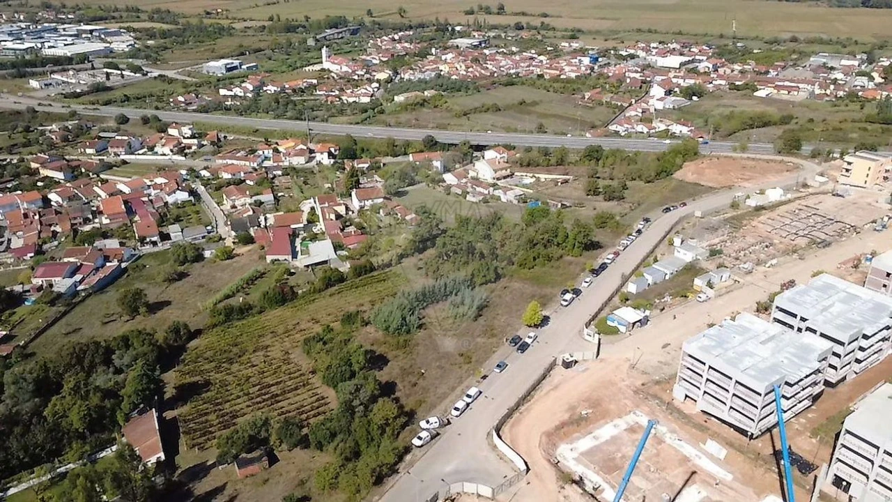 Terreno para Venda em Taveiro, Ameal e Arzila Foto 3