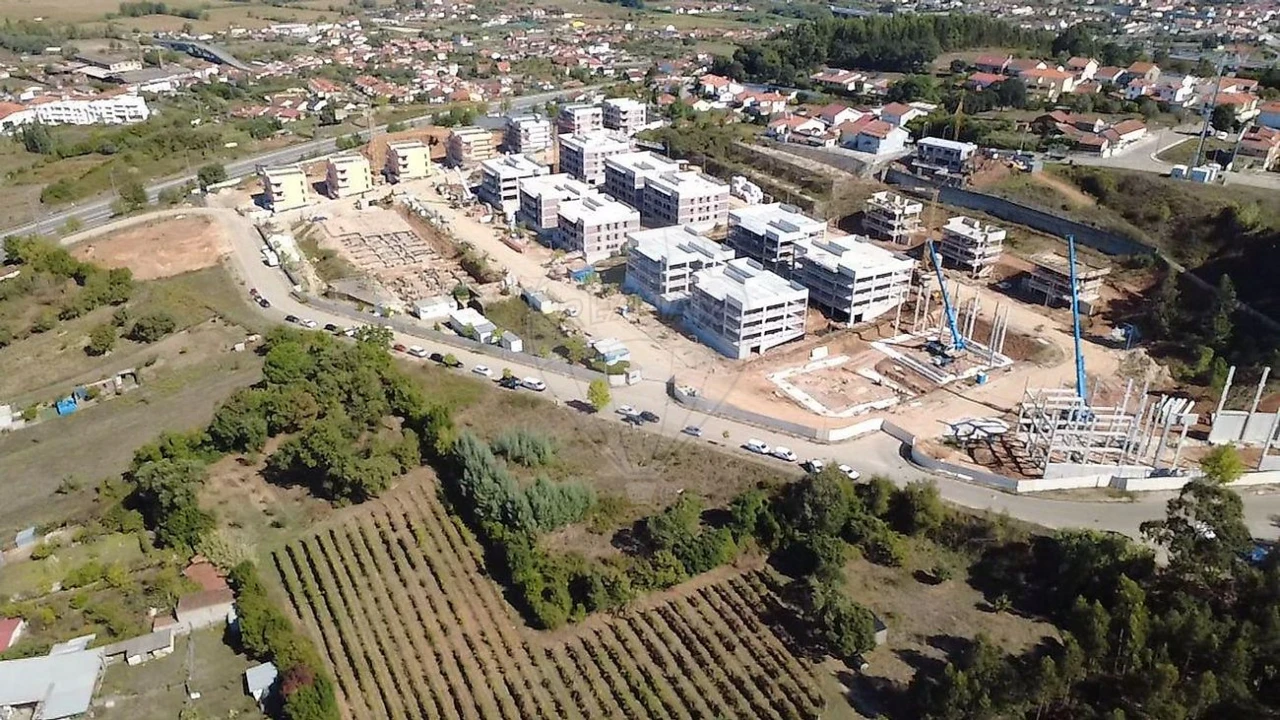 Terreno para Venda em Taveiro, Ameal e Arzila Foto 4