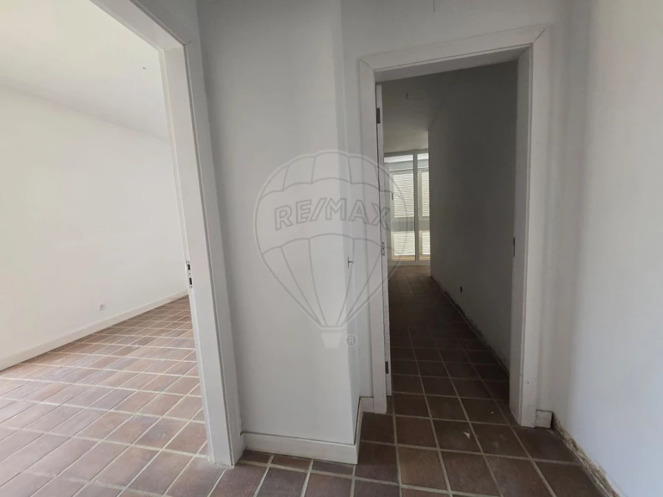 Apartamento T5 para Venda em Armação de Pera Foto 5