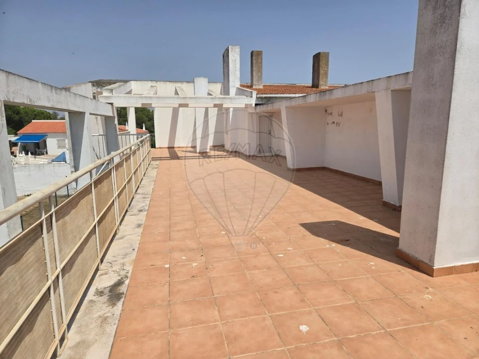 Apartamento T5 para Venda em Armação de Pera Foto 11