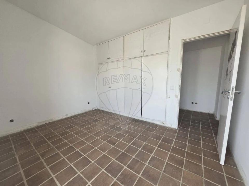 Apartamento T5 para Venda em Armação de Pera Foto 16