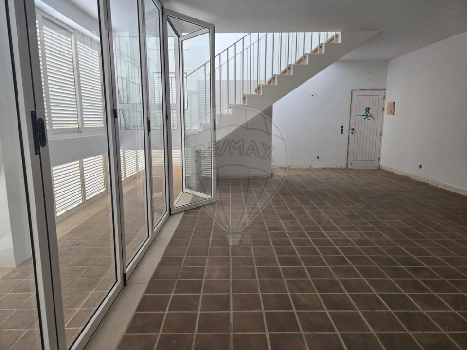 Apartamento T5 para Venda em Armação de Pera Foto 8