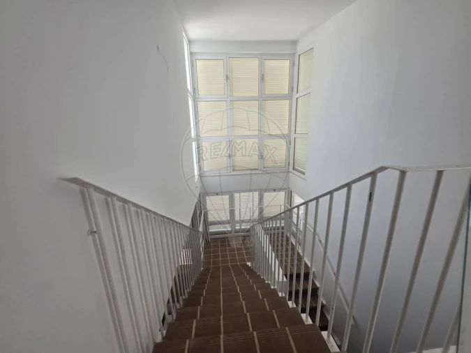 Apartamento T5 para Venda em Armação de Pera Foto 2