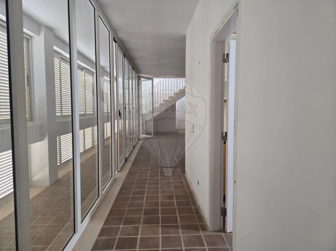 Apartamento T5 para Venda em Armação de Pera Foto 5