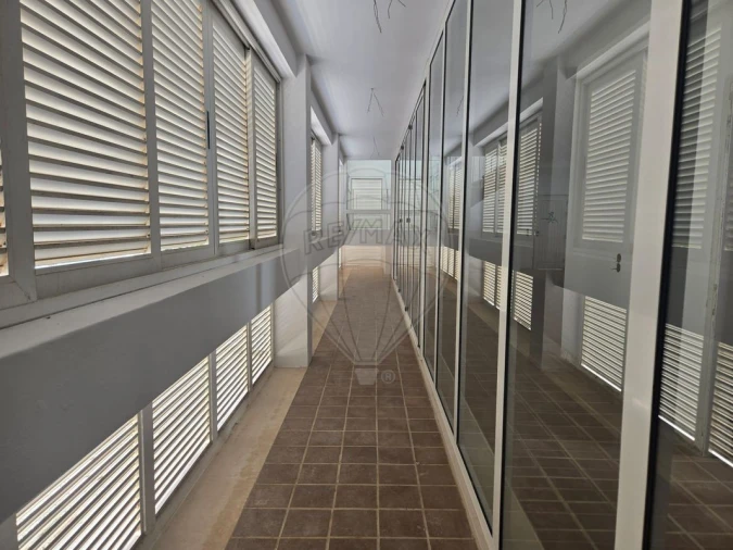 Apartamento T5 para Venda em Armação de Pera Foto 8