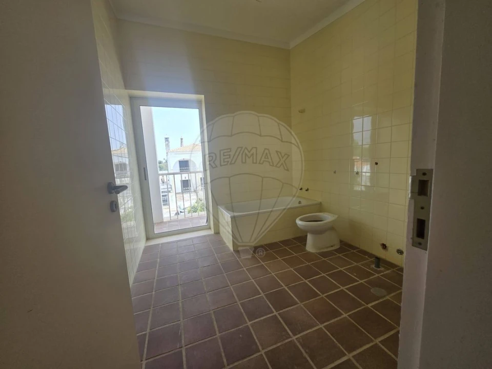 Apartamento T5 para Venda em Armação de Pera Foto 17