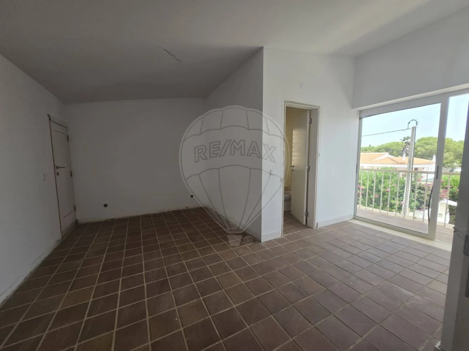 Apartamento T5 para Venda em Armação de Pera Foto 12