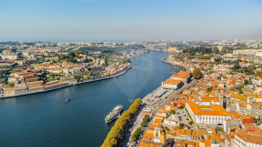 Apartamento T2 para Venda em Cedofeita, Santo Ildefonso, Sé, Miragaia, São Nicolau e Vitória Foto 30