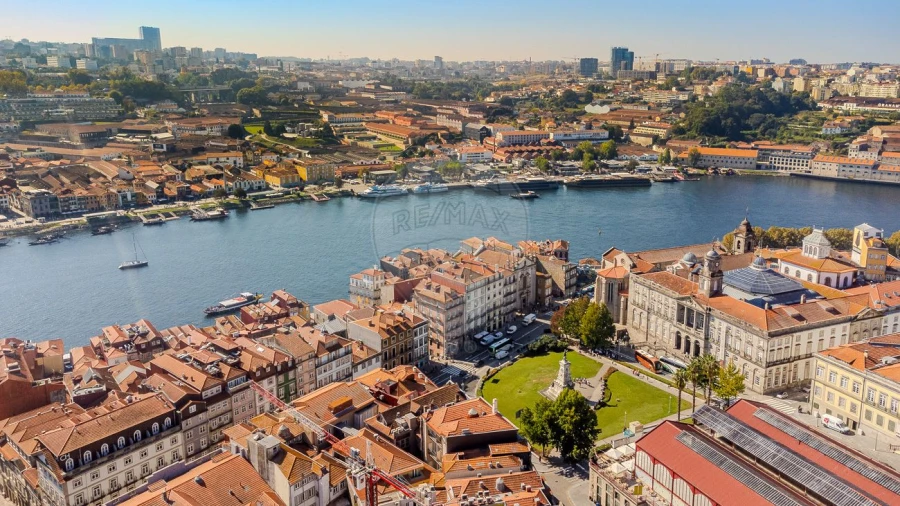 Apartamento T2 para Venda em Cedofeita, Santo Ildefonso, Sé, Miragaia, São Nicolau e Vitória Foto 29