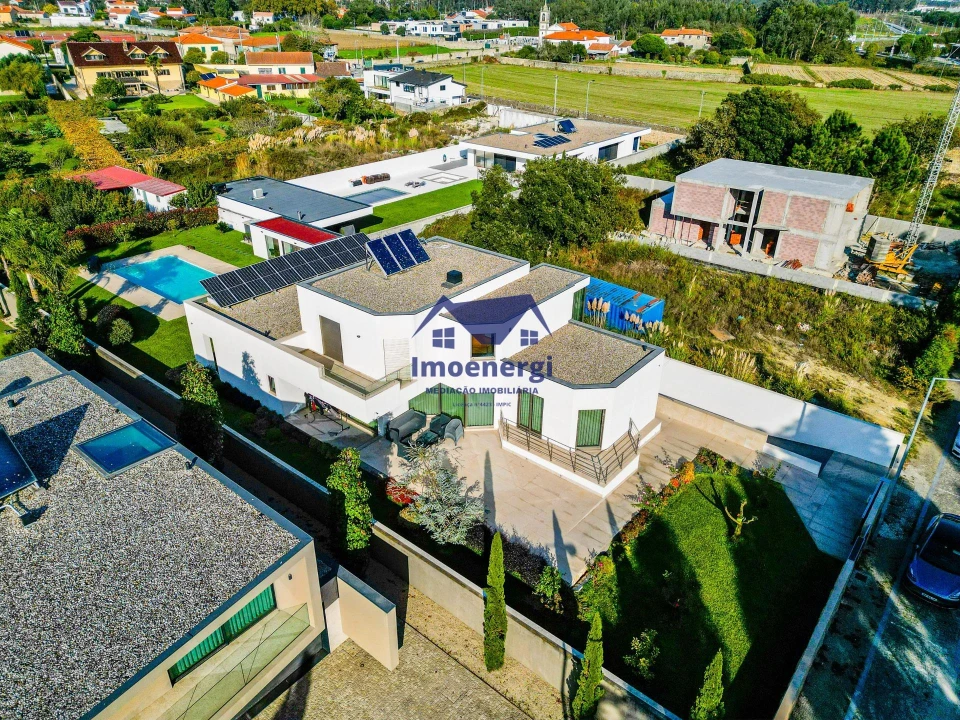 Moradia T4 para Venda em Póvoa de Varzim, Beiriz e Argivai Foto 37