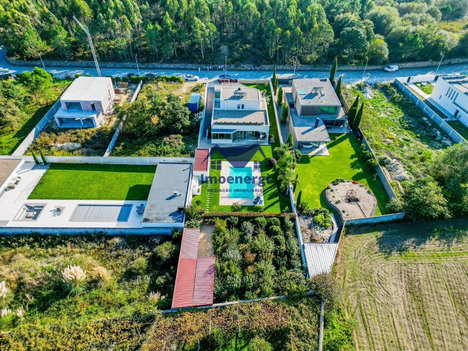 Moradia T4 para Venda em Póvoa de Varzim, Beiriz e Argivai Foto 40