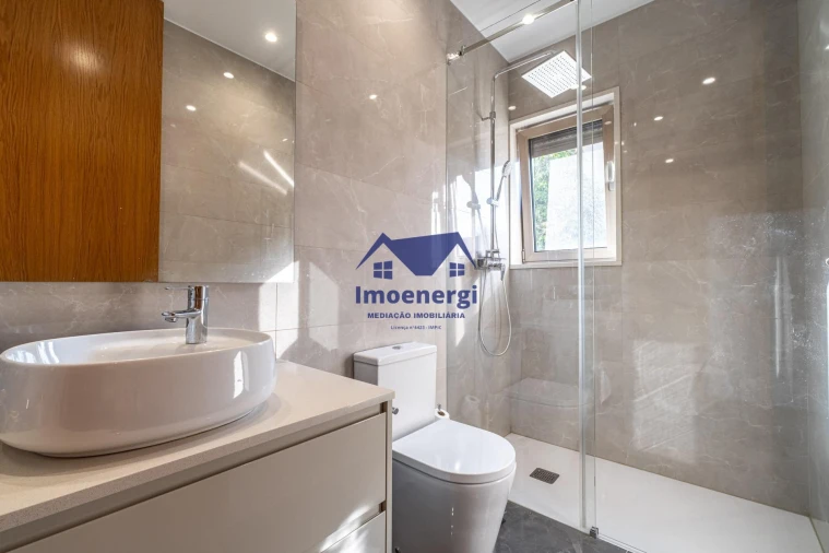 Moradia T4 para Venda em Póvoa de Varzim, Beiriz e Argivai Foto 10