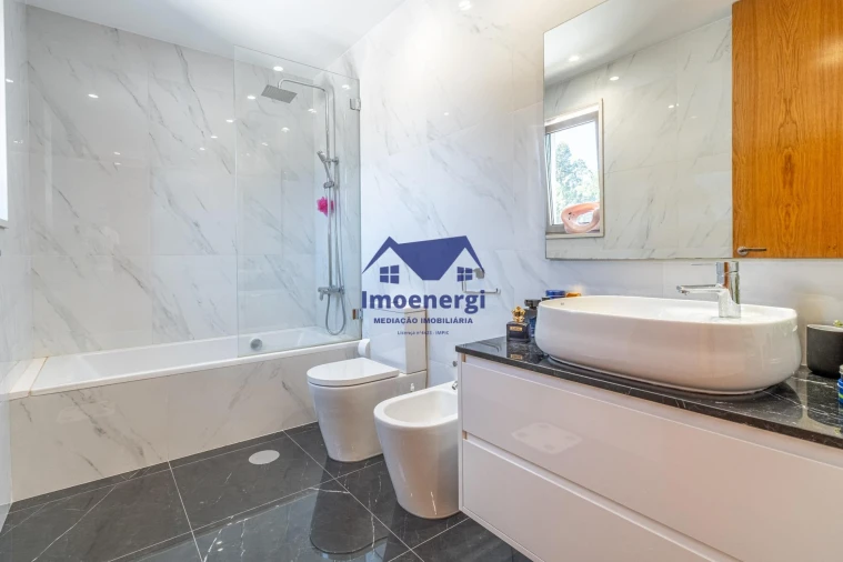 Moradia T4 para Venda em Póvoa de Varzim, Beiriz e Argivai Foto 13