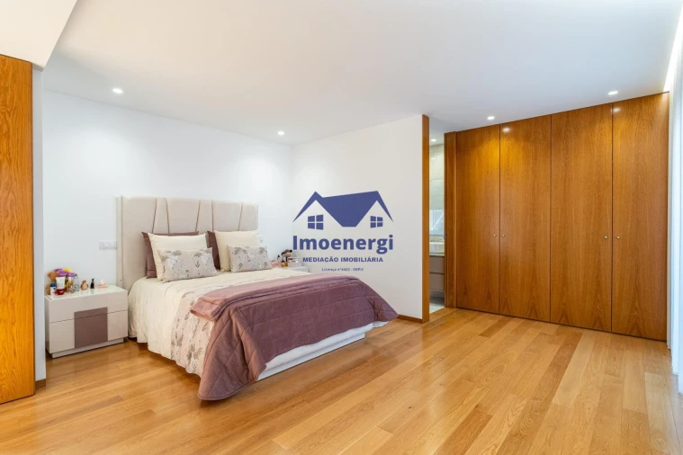 Moradia T4 para Venda em Póvoa de Varzim, Beiriz e Argivai Foto 15