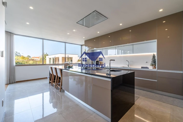 Moradia T4 para Venda em Póvoa de Varzim, Beiriz e Argivai Foto 23