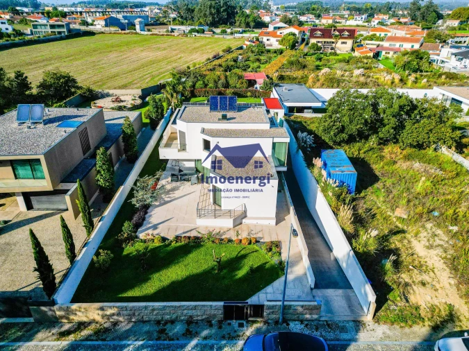 Moradia T4 para Venda em Póvoa de Varzim, Beiriz e Argivai Foto 36