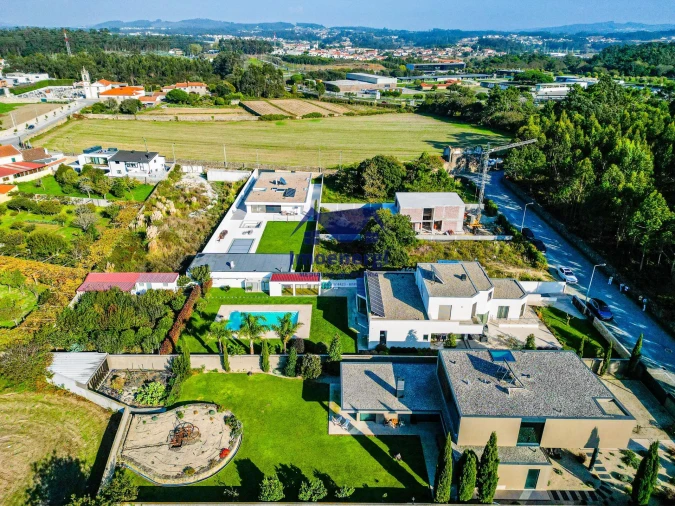 Moradia T4 para Venda em Póvoa de Varzim, Beiriz e Argivai Foto 38