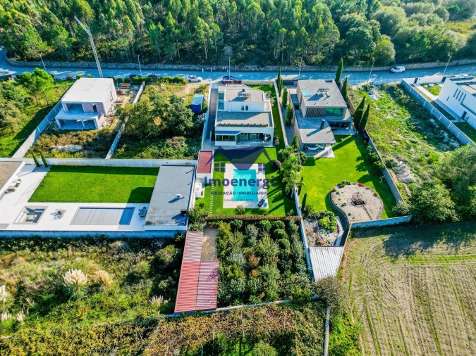 Moradia T4 para Venda em Póvoa de Varzim, Beiriz e Argivai Foto 40