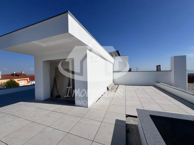 Moradia T4 para Venda em Santa Iria de Azoia, São João da Talha e Bobadela Foto 33