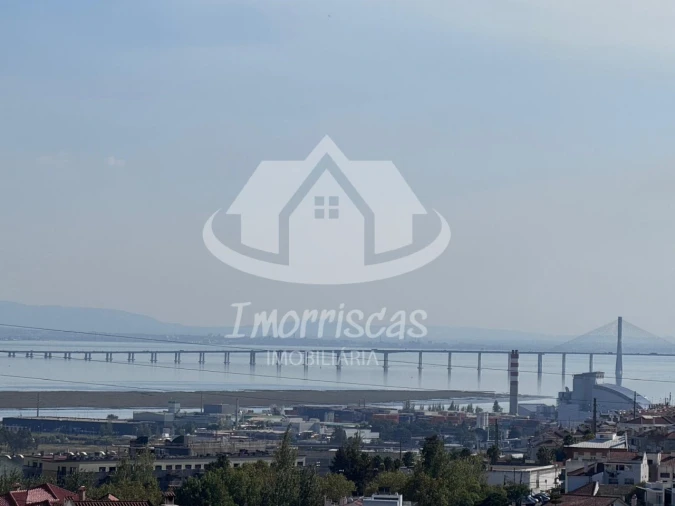 Moradia T4 para Venda em Santa Iria de Azoia, São João da Talha e Bobadela Foto 36