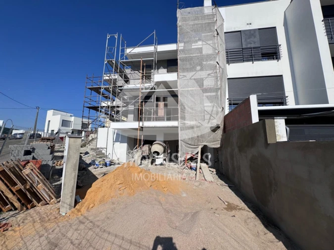 Moradia T4 para Venda em Santa Iria de Azoia, São João da Talha e Bobadela Foto 42