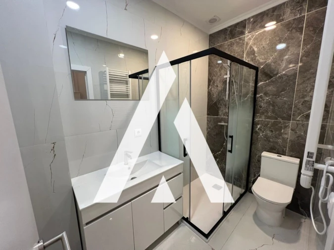 Apartamento T2 para Venda em Braga (Maximinos, Sé e Cividade) Foto 8