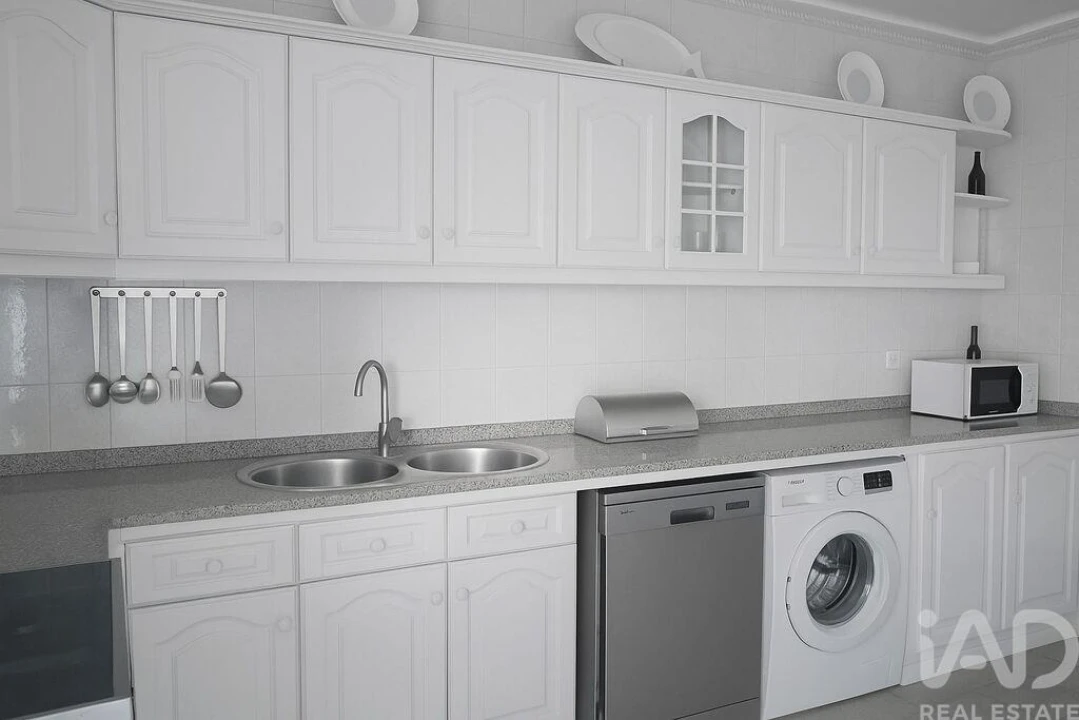 Moradia T5 para Venda em Fernao Ferro Foto 1