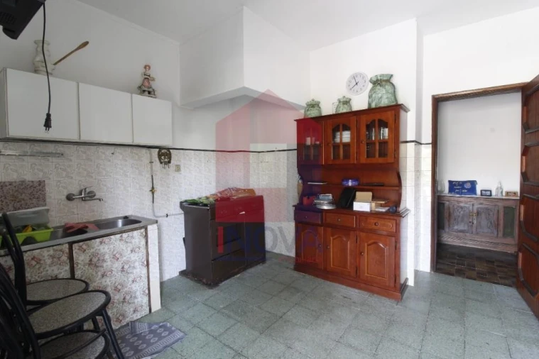 Moradia T4 para Venda em Gême Foto 9