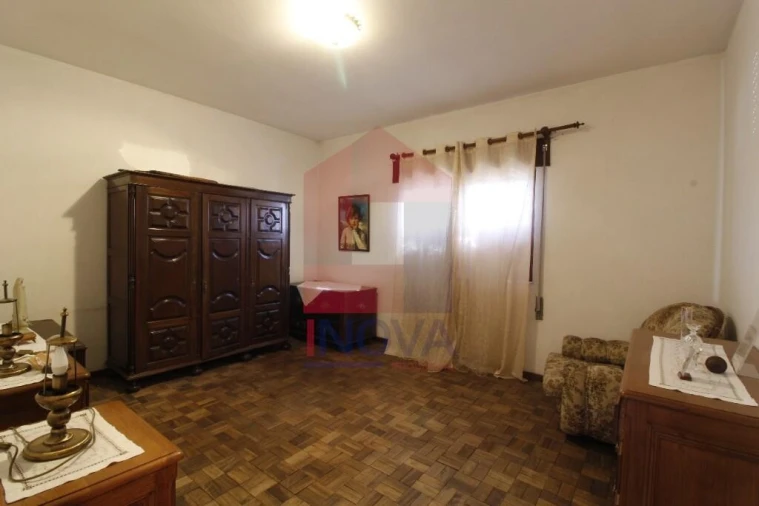 Moradia T4 para Venda em Gême Foto 12