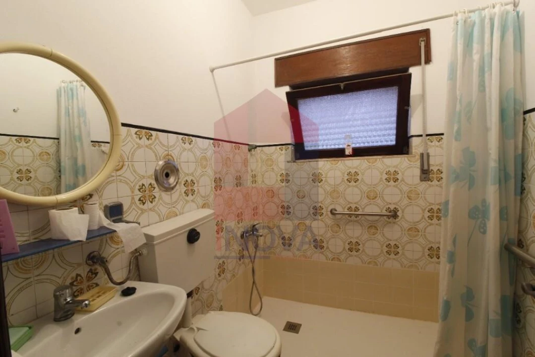 Moradia T4 para Venda em Gême Foto 11