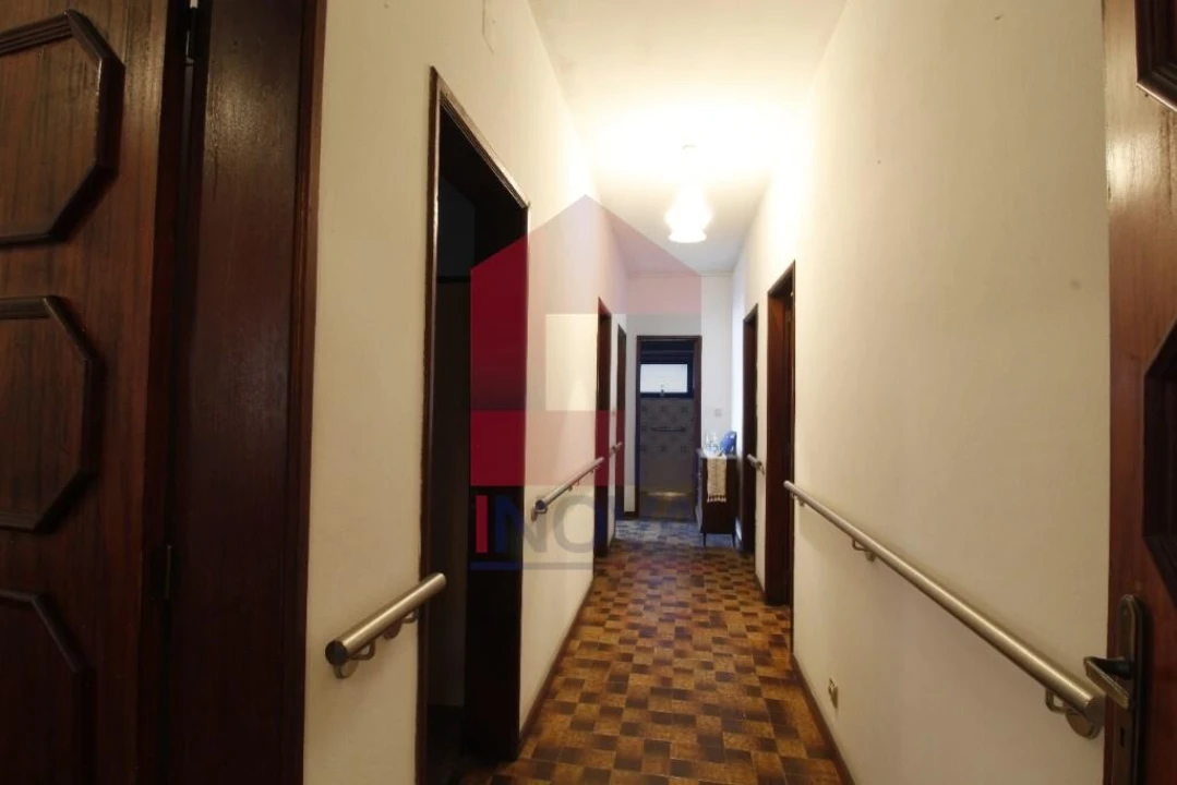 Moradia T4 para Venda em Gême Foto 17