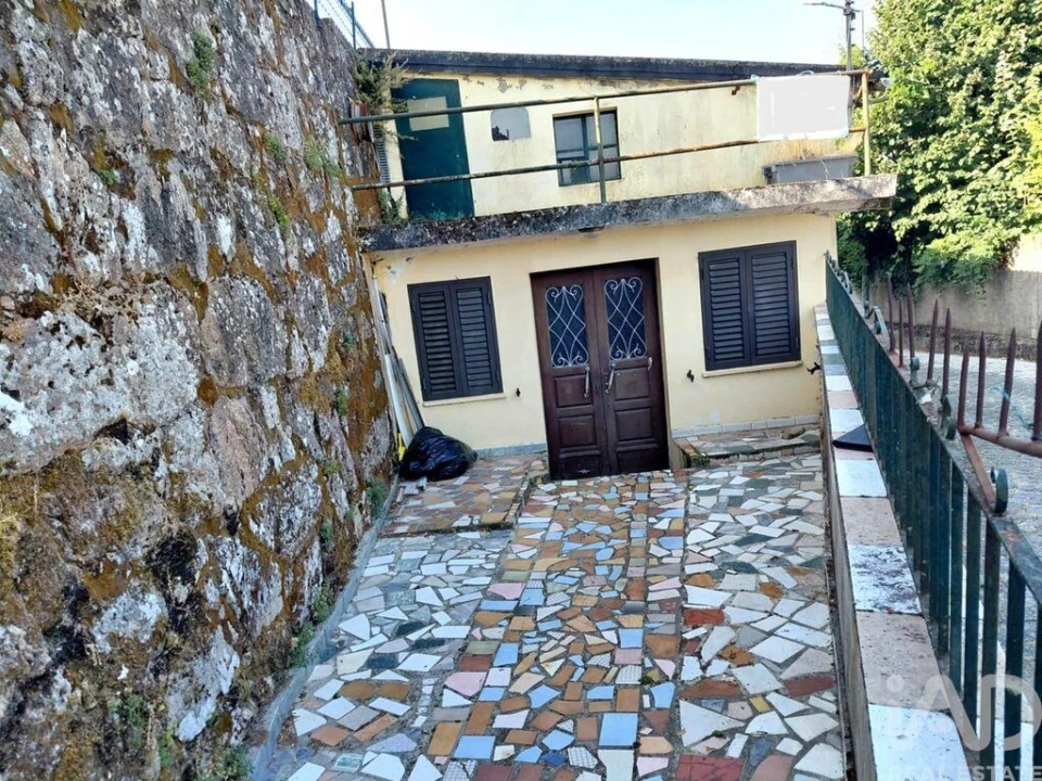 Moradia T3 para Venda em Vila e Roussas Foto 2