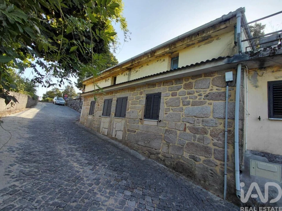 Moradia T3 para Venda em Vila e Roussas Foto 3