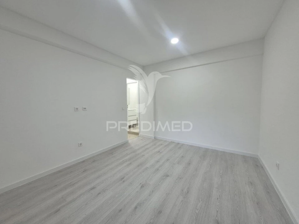 Apartamento T2 para Venda em Almada, Cova da Piedade, Pragal e Cacilhas Foto 6