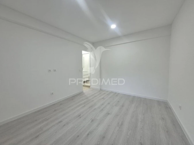 Apartamento T2 para Venda em Almada, Cova da Piedade, Pragal e Cacilhas Foto 6