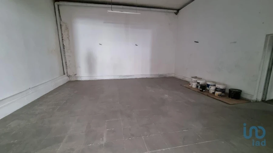 Loja para Venda em Avelãs de Ambom e Rocamondo Foto 11