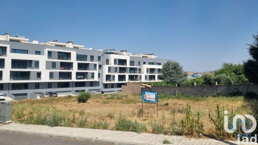 Terreno para Venda em Avelãs de Ambom e Rocamondo