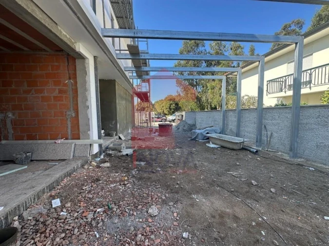 Moradia T4 para Venda em Palmeira Foto 6