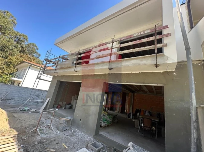 Moradia T4 para Venda em Palmeira Foto 2