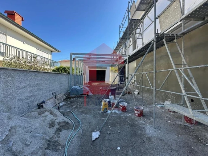 Moradia T4 para Venda em Palmeira Foto 12