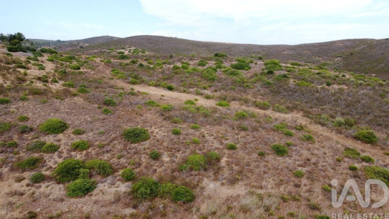 Terreno para Venda em Budens Foto 18
