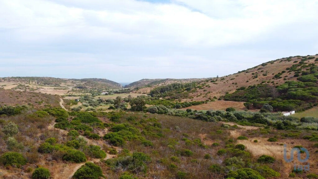 Terreno para Venda em Budens Foto 3